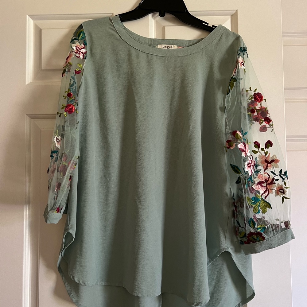 Seafoam green shirt with shear embroidered sleeves -medium - Picture 1 of 8